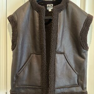 Future Collective Women’s Casual Faux Shearling Vest